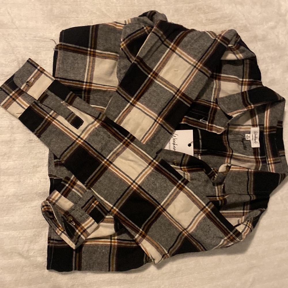 Fall cropped button up - Picture 4 of 5